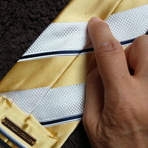 Donald Trump Signature Necktie Rep Tie Silk Yellow Blue Striped Jacquard 3.5x60" - Picture 10 of 10